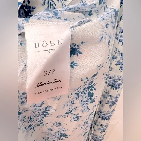 Doen Ashlynn Tie-detailed Shirred Floral dress, size S. US 2, new never worn. - Picture 8 of 9